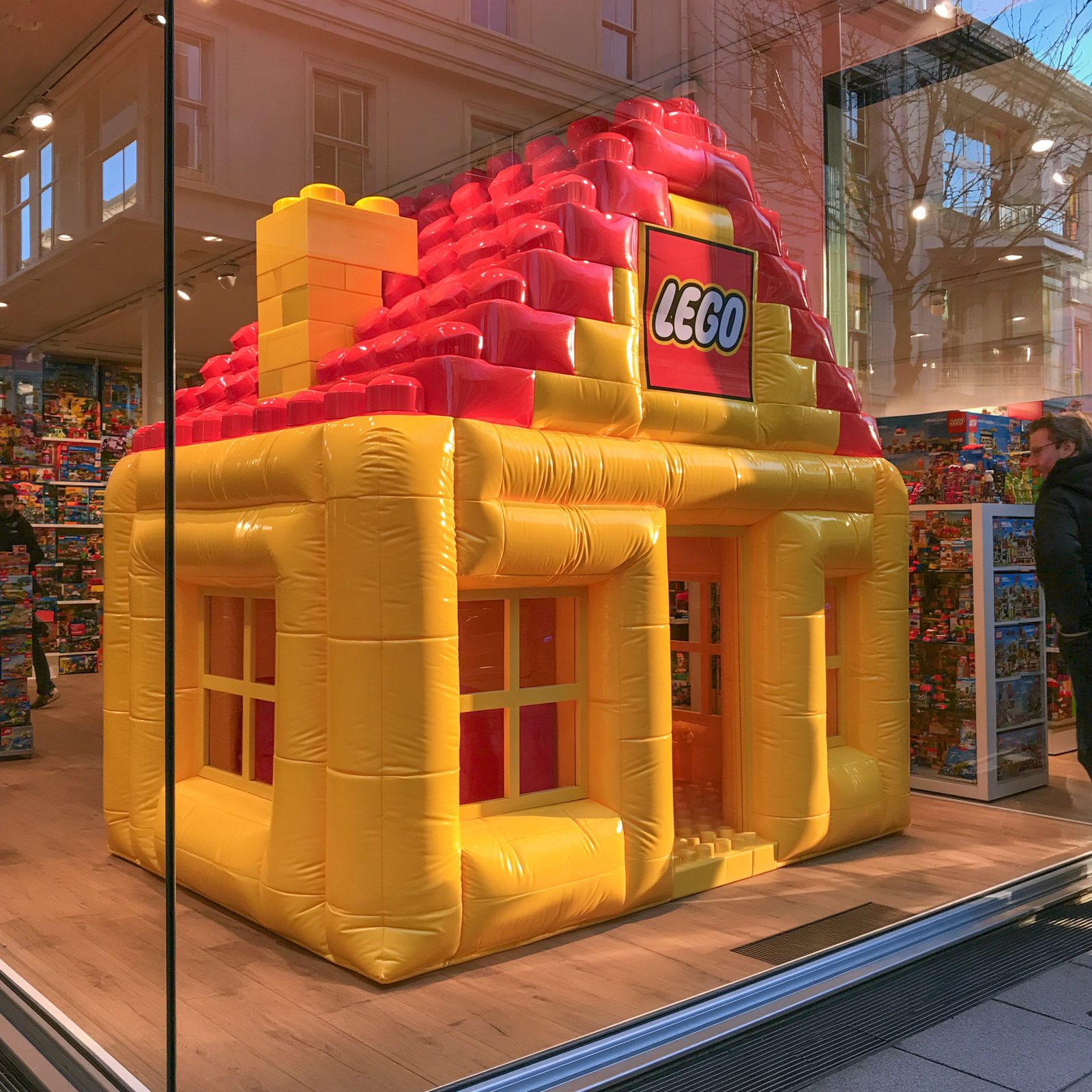 LEGO: Walk-In Brick Playhouse
